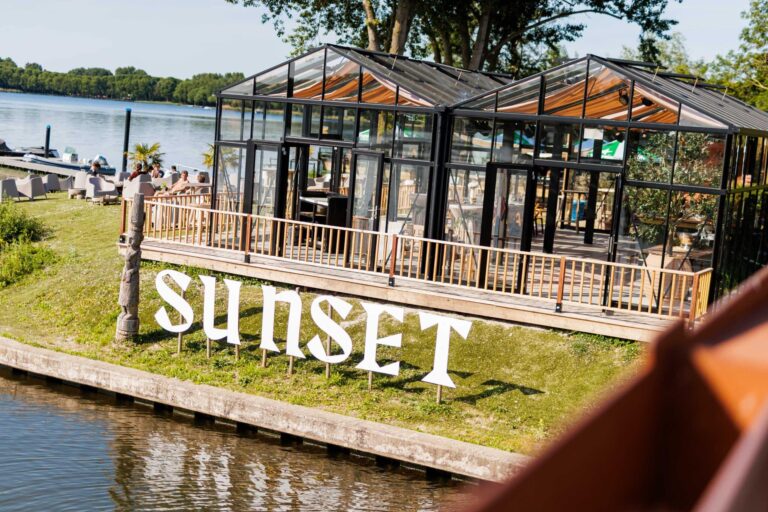 Sunset Beachbar – Restaurant en feestlocatie aan de Zegerplas